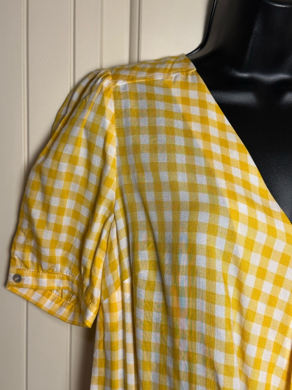 Kut From the Kloth Yellow White Gingham Picnic Plaid Short Sleeve V Neck Shirt S - Picture 4 of 14